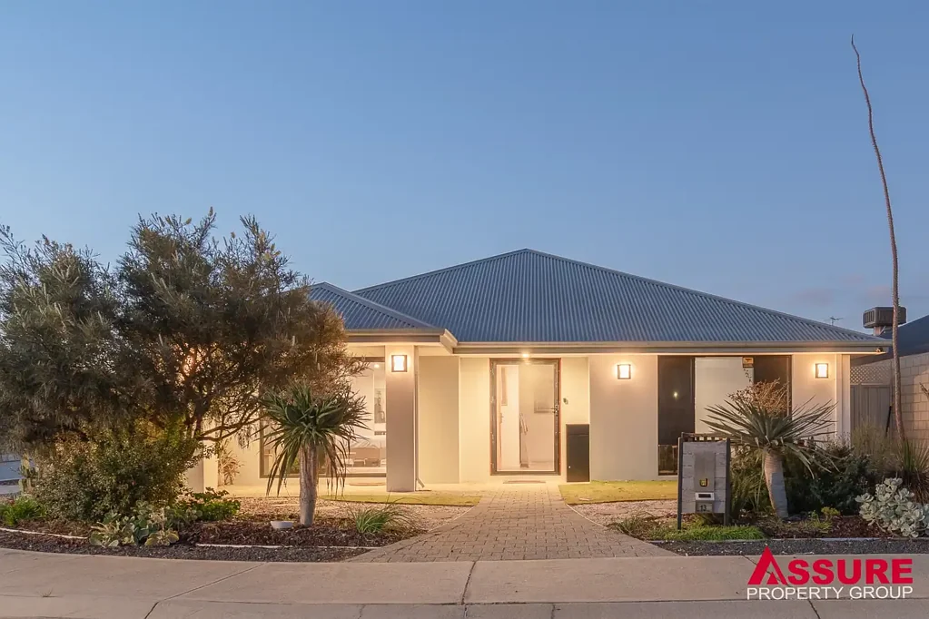Hilbert 5房  BEAUTIFULLY DESIGNED FAMILY HOME, CUSTOMISED MASTER BEDROOM LAYOUT, WITH BEAUTIFUL BACKYARD!