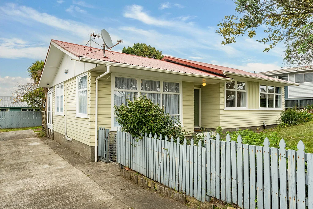 421 Warspite Avenue, Ascot Park, Porirua, Wellington