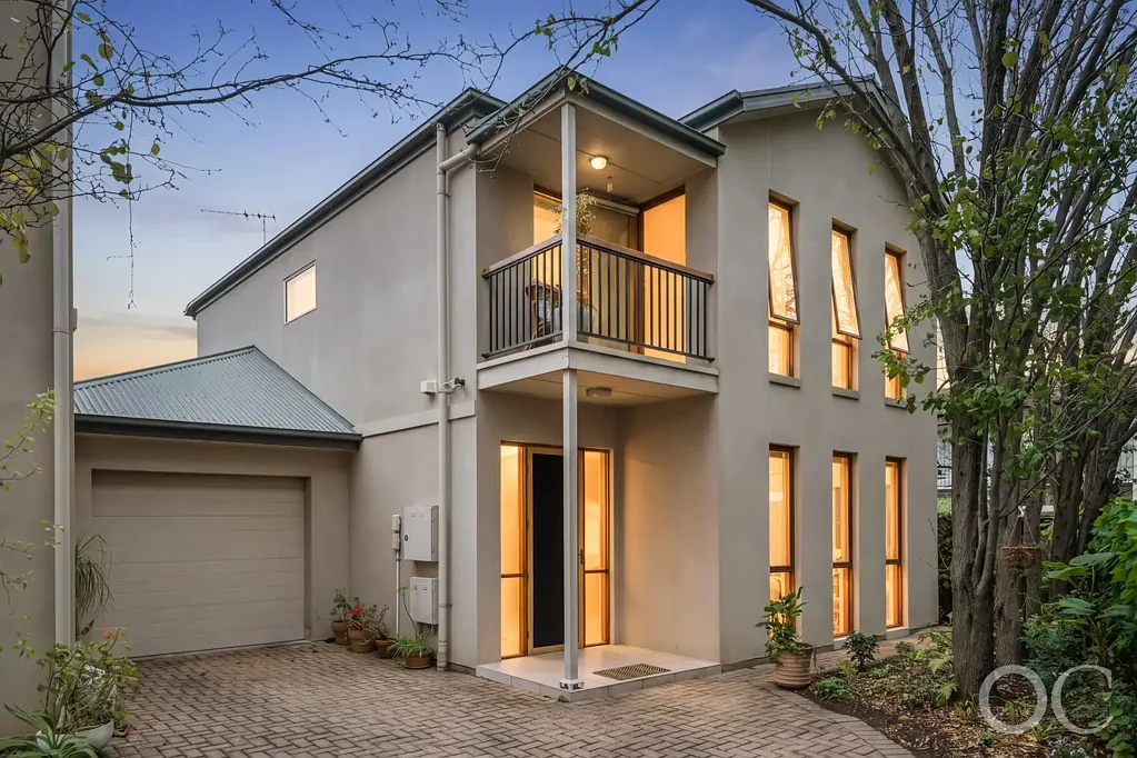 Parkside 3Zimmer Open The Door To A Garden Escape with the City in its Back Pocket