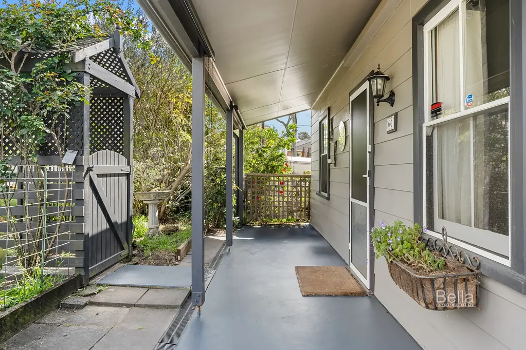 Milton 4ਬੈੱਡਰੂਮ Character-Filled Cottage on Expansive 1486m² in the Heart of Milton