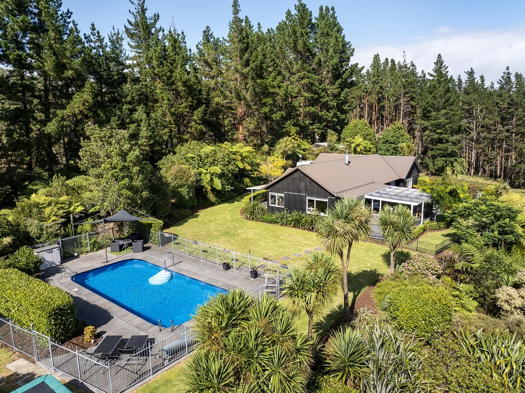 Kaimai Two dwellings, views, privacy and lifestyle