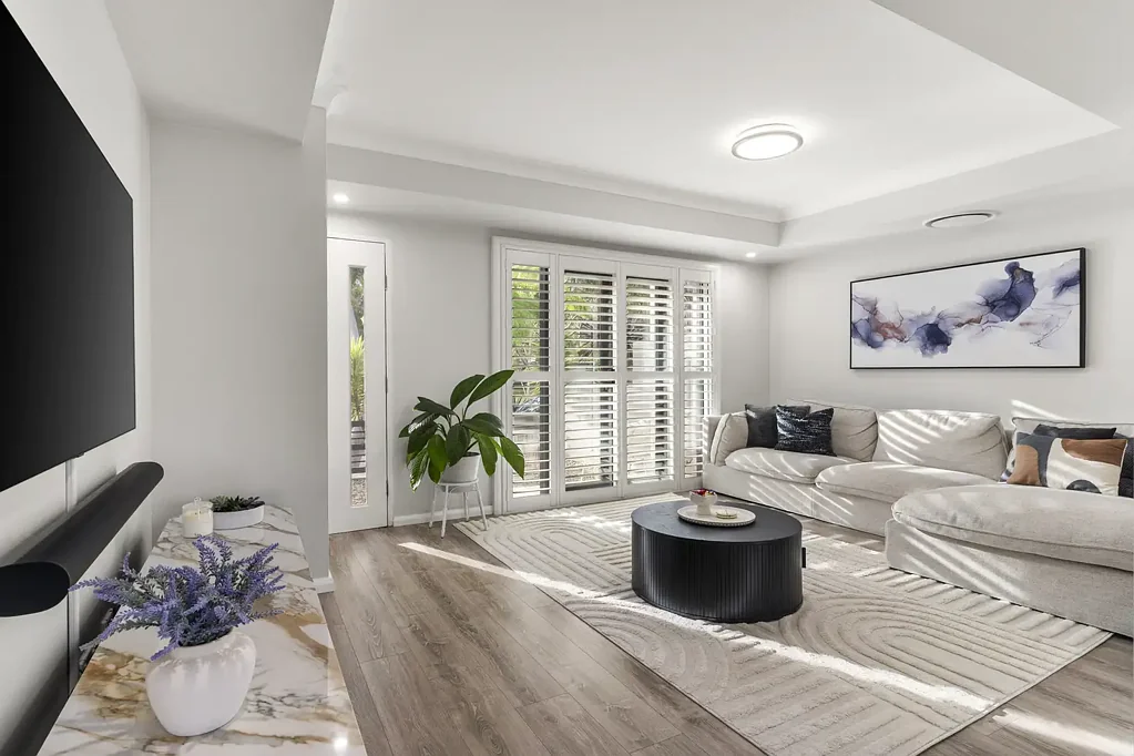 Bangor 3Moenga Stylish Indoor-Outdoor Appeal