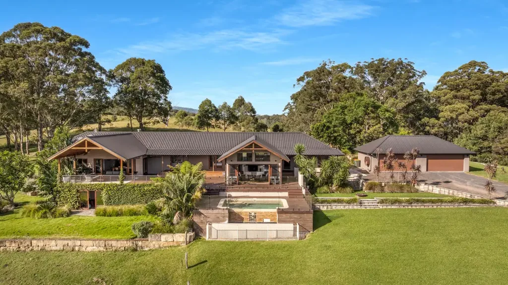 Berry “Myava” Elevated Berry Estate with Breathtaking Views