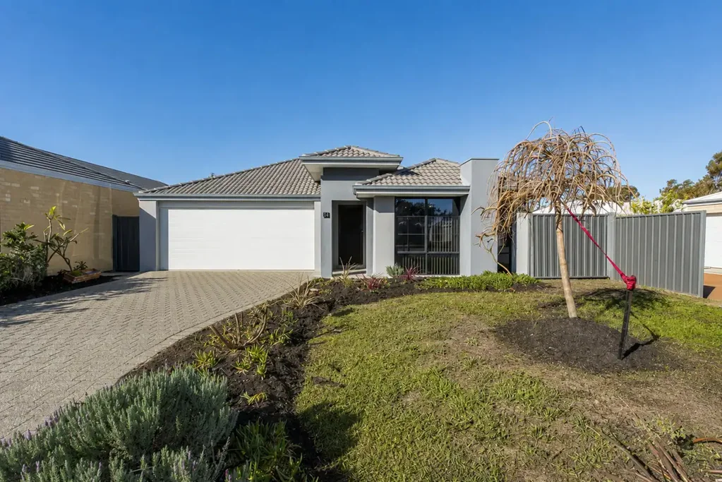 Erskine 4 Bedroom Modern Family Living in Sought-After Osprey Waters
