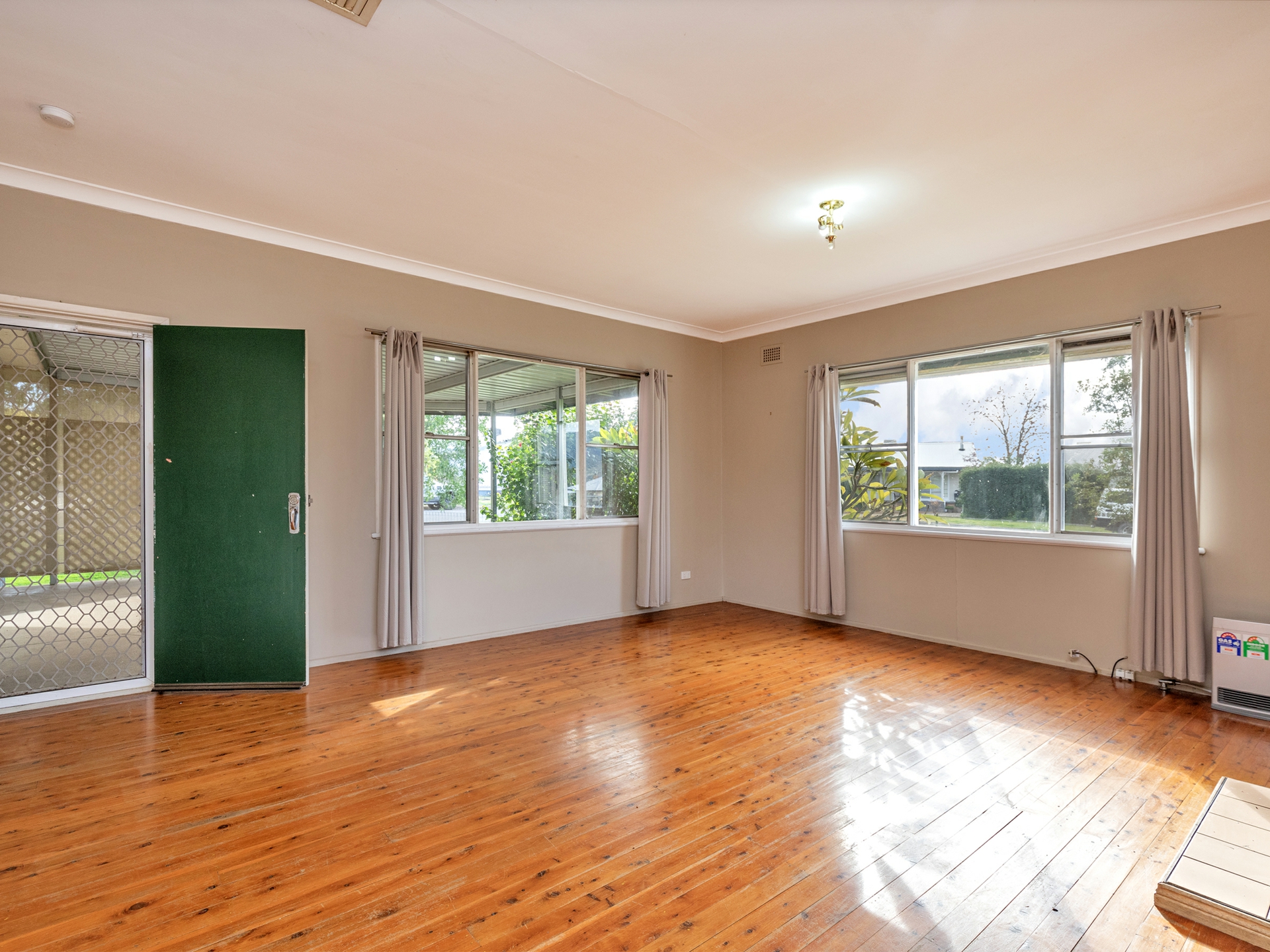 21 WOODSTOCK ST, SOUTH TAMWORTH NSW 2340, 0 غرف, 0 حمامات, House