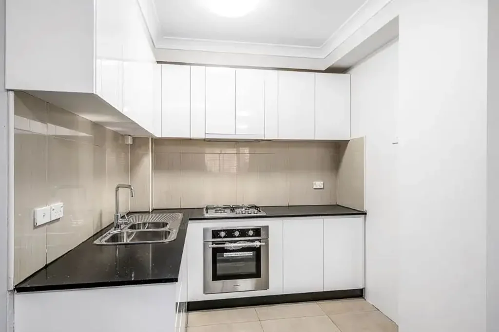 Newly Renovated - Modern two bedroom unit with Air Conditioning