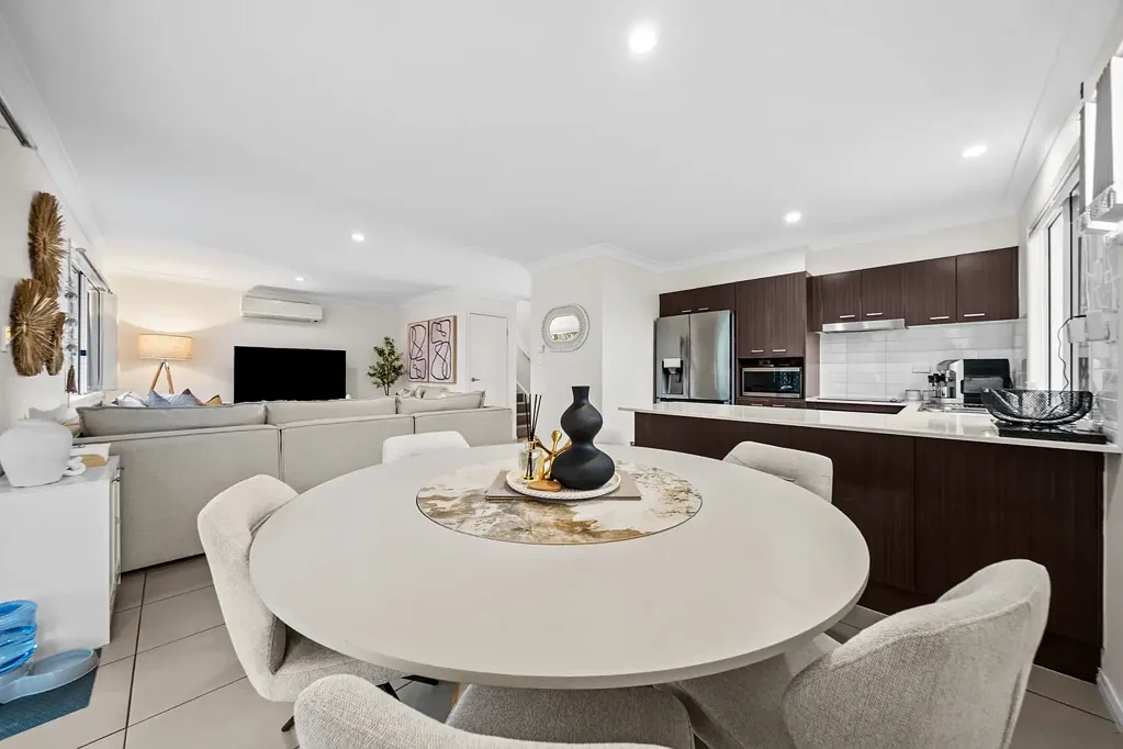 Upper Coomera 4બેડરૂમ A HOME AMONG THE GUMTREE'S
