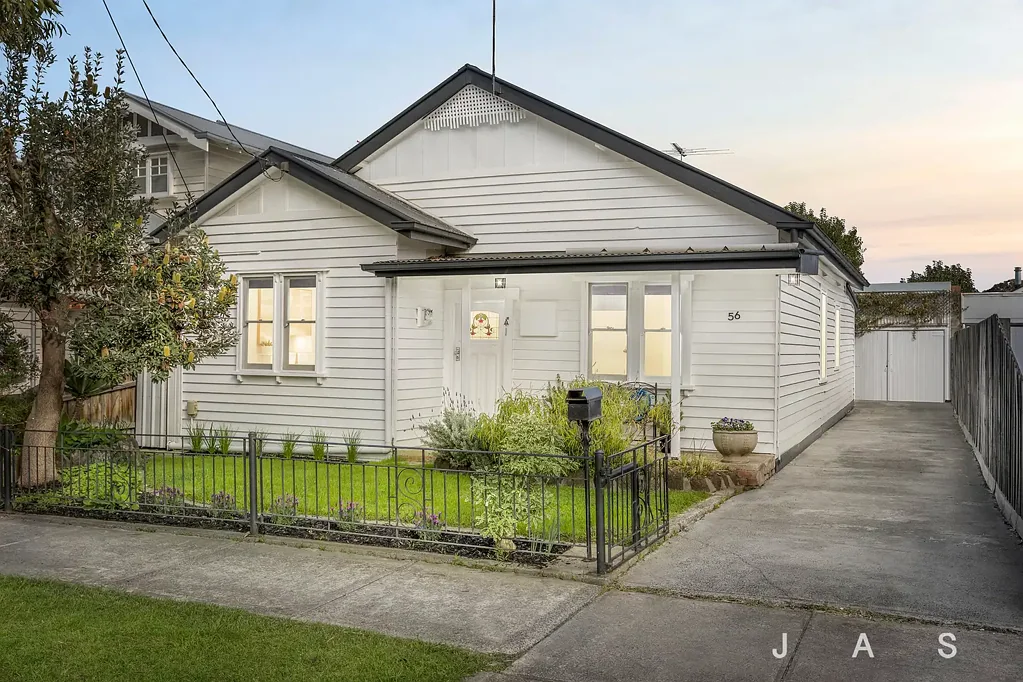 Yarraville 4房 拎包入住的舒适，优越的生活方式地段 Move-In-Ready Comfort, Superb Lifestyle Location