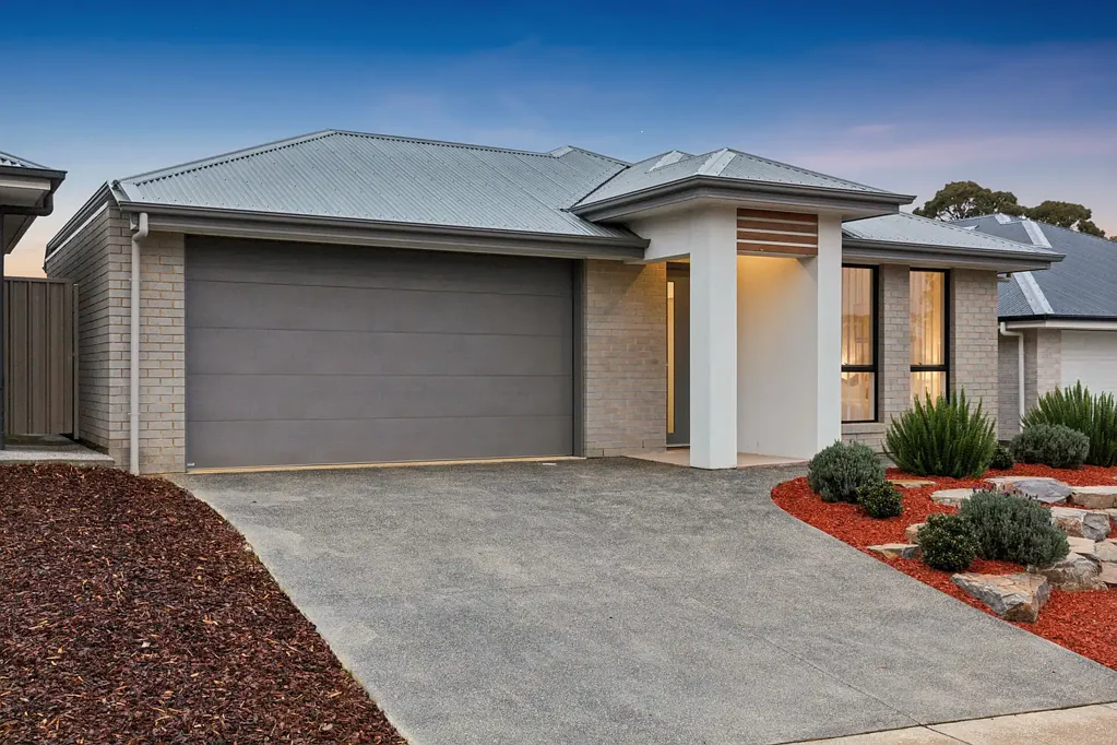 Mount Barker 3房  Effortless Modern Living at 43 Aston Parade