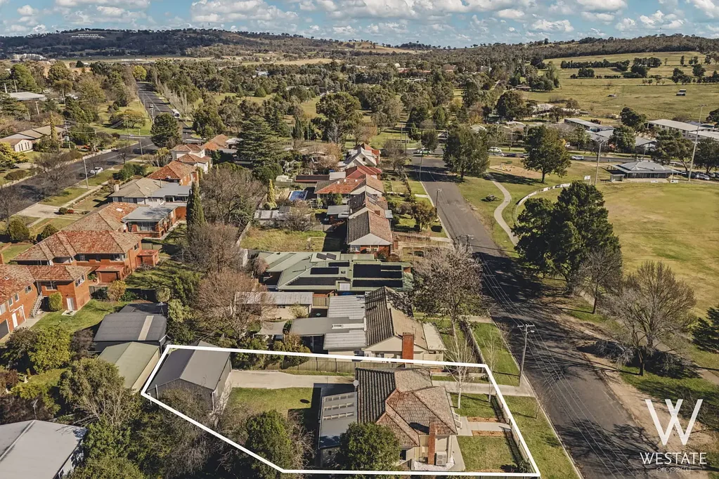 Bathurst 3房  TIMELESS CHARACTER. PREMIUM POSITION. EXCEPTIONAL OPPORTUNITY.