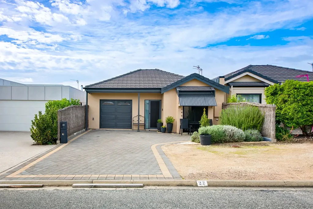 Port Lincoln 3Moenga Renovated to Impress in a Highly Sought-After Marina Precinct
