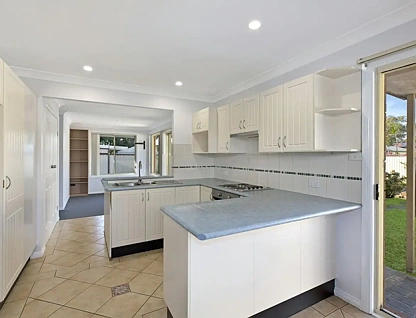 21 Kerry Crescent, Berkeley Vale, Central Coast, 4 ਕਮਰੇ, 1 ਬਾਥਰੂਮ, House