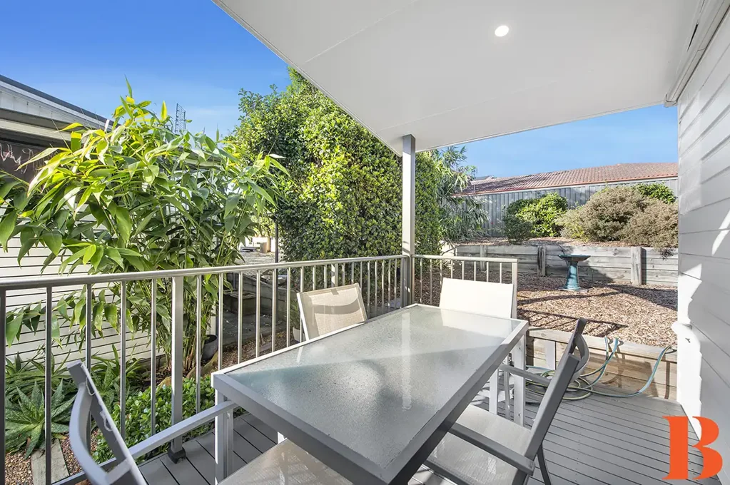 Green Point 2Phòng ngủ Best Value in this Neighbourhood at Broadlands - Great rear garden and outdoor space - Excellent Presentation