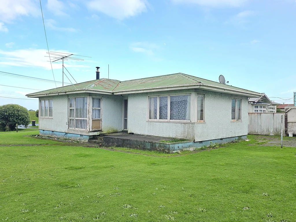 Cobden 2Moenga For sale - as is where is