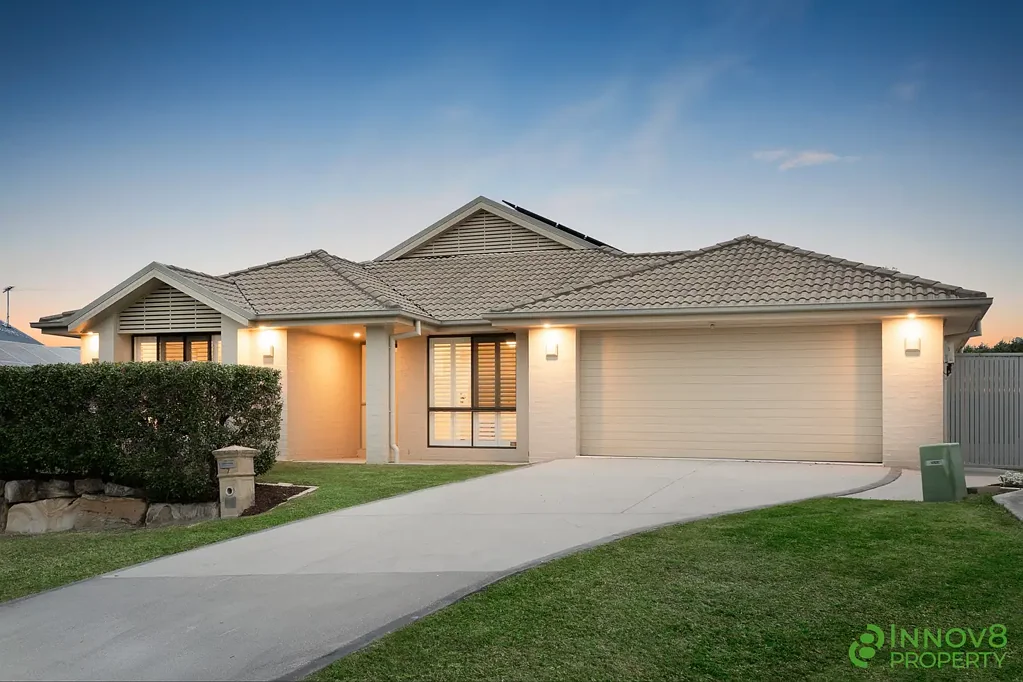 Warner 5 Bedroom Genuine Five Bedroom Home In An Elevated Position With Multiple Expansive Living Zones & A Sparkling In-Ground Pool!