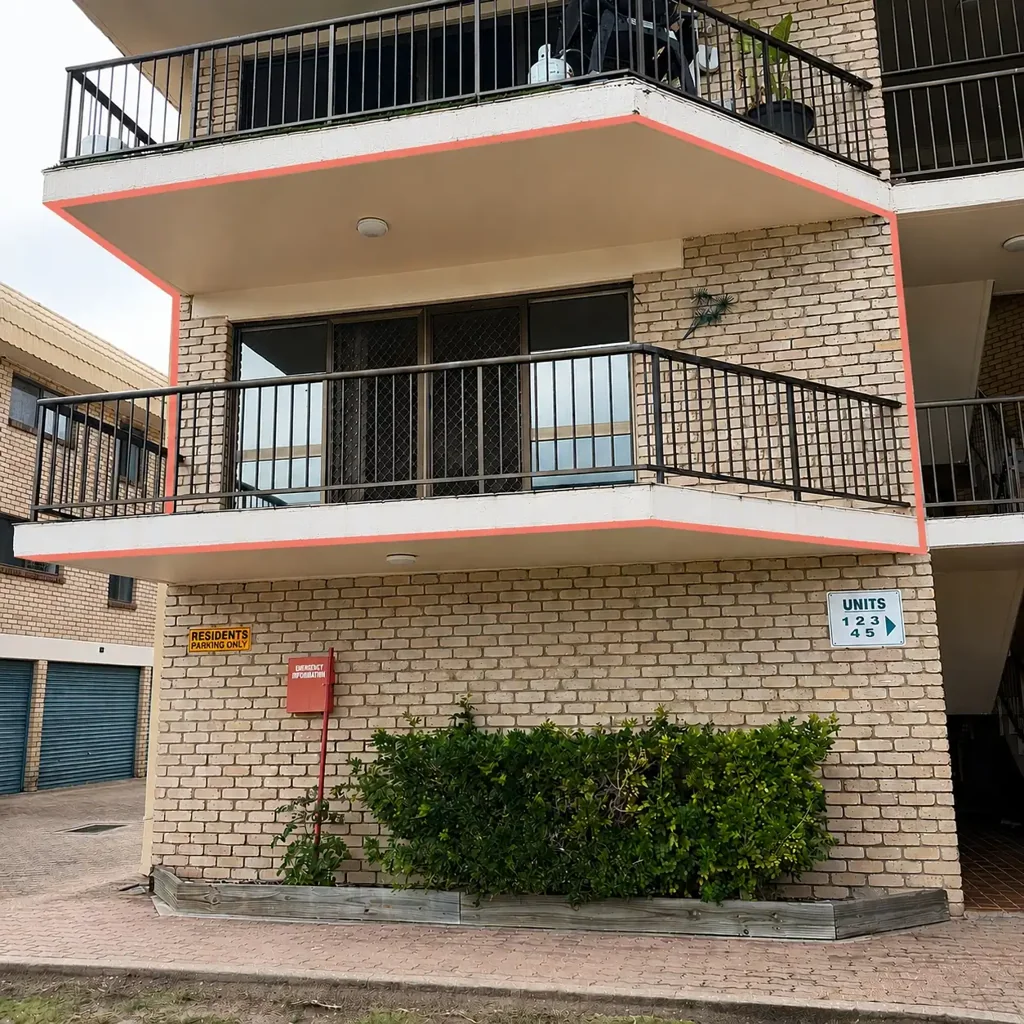 Spacious Two-Bedroom Unit Close to the Waterfront