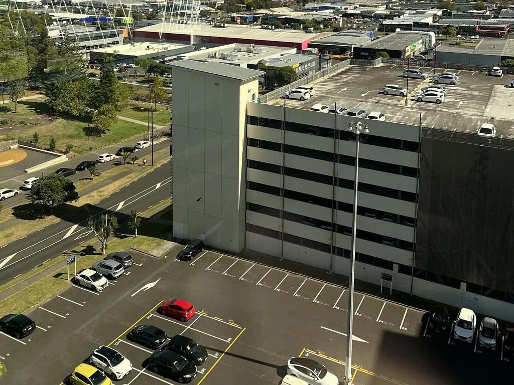 Manukau Level 9 Office - Manukau City Centre