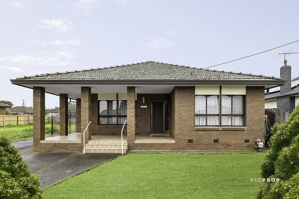 Fawkner 3 Bedroom Tightly Held Temptation Close to Sydney Road
