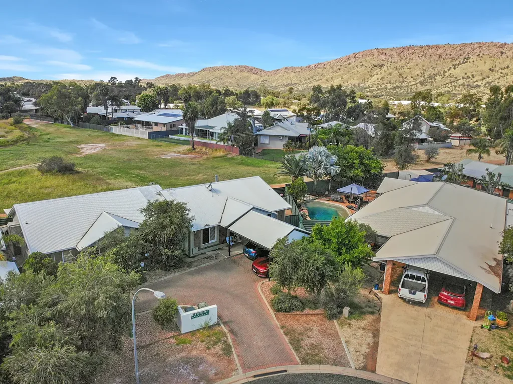 Desert Springs 2Zimmer Golf Course Living in Immaculate Condition
