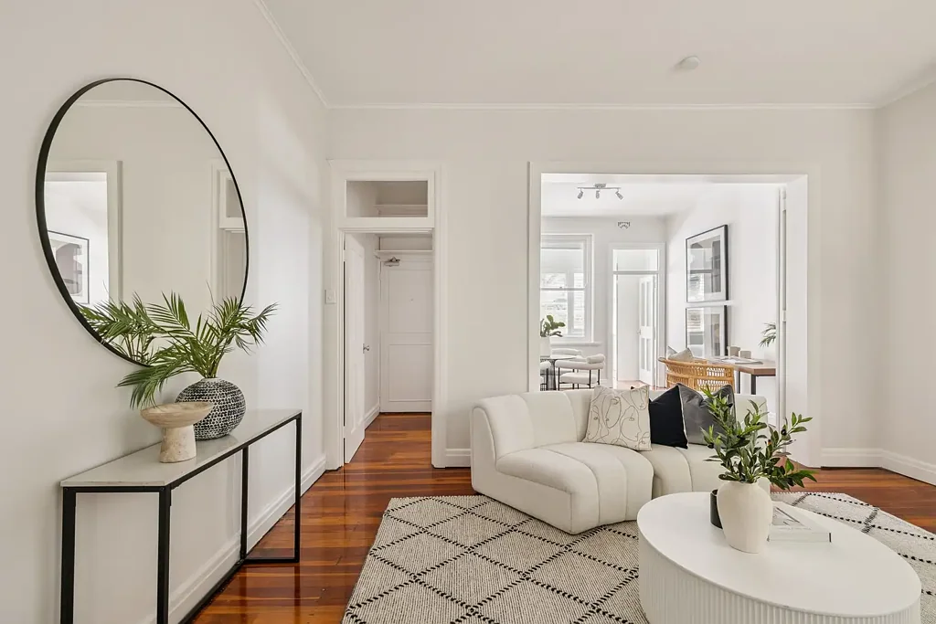 Potts Point 1 Slaapkamer Oversized apartment with 'courtyard home' ambience