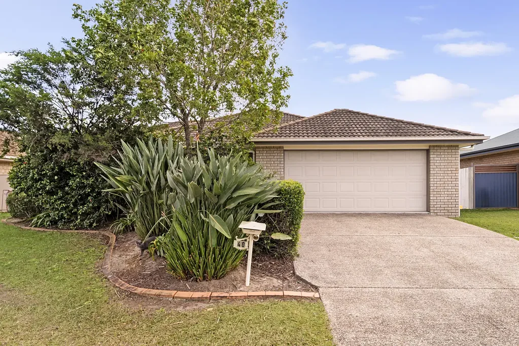 Caboolture 4 Bedroom Spacious Family Living with Multiple Living Zones