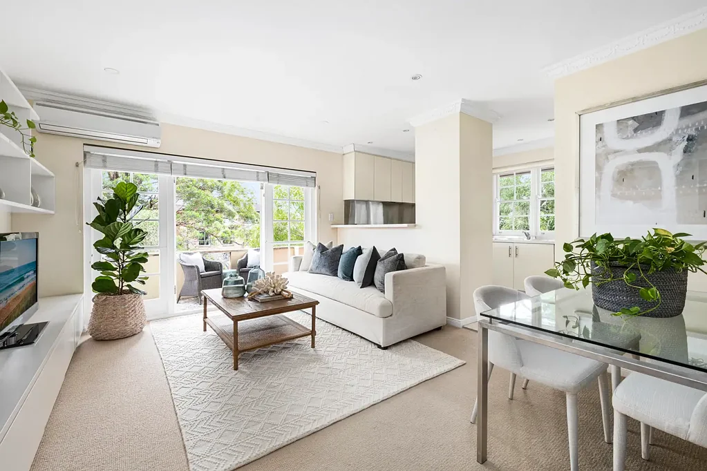Lindfield 3ห้องนอน Charming apartment only steps to buses