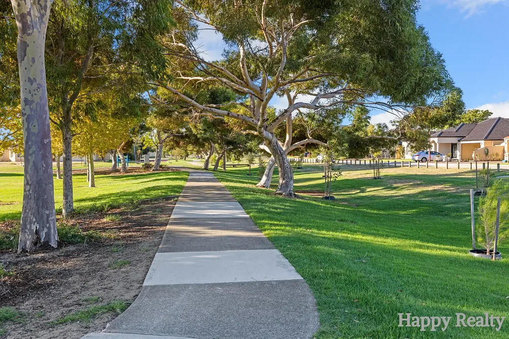 Canning Vale 4Phòng ngủ Live Large! 276sqm of Stylish Living in Caladenia Catchement