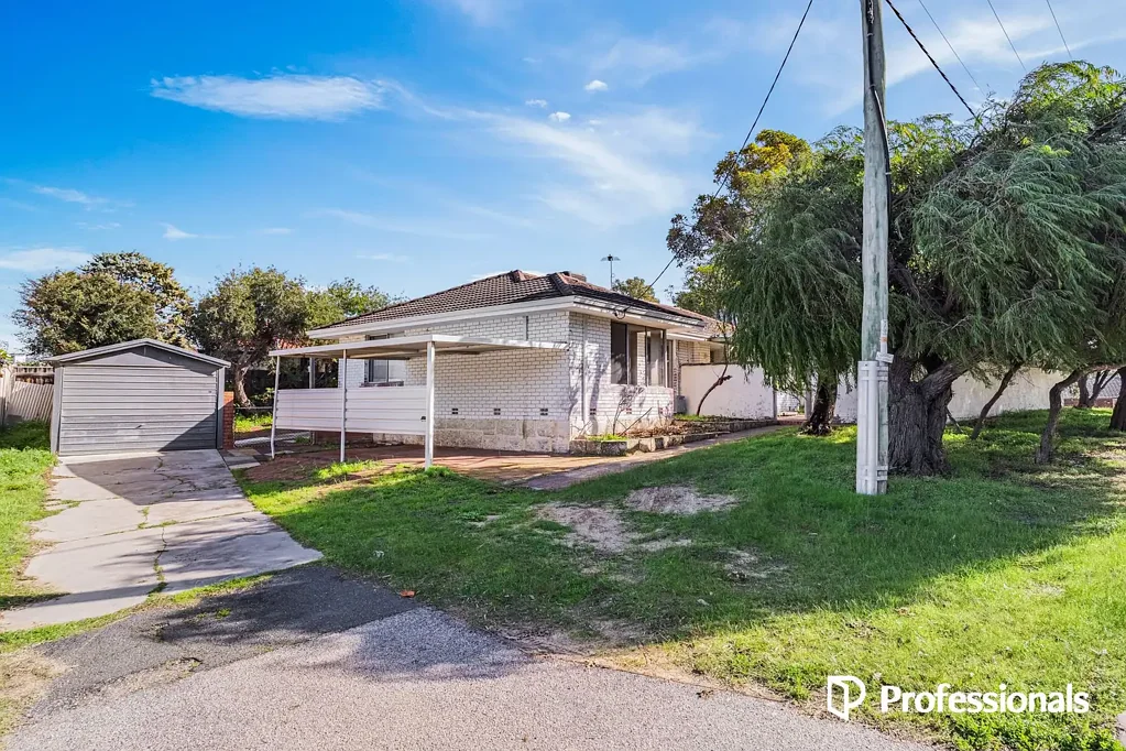 Generous Living, Great Location!