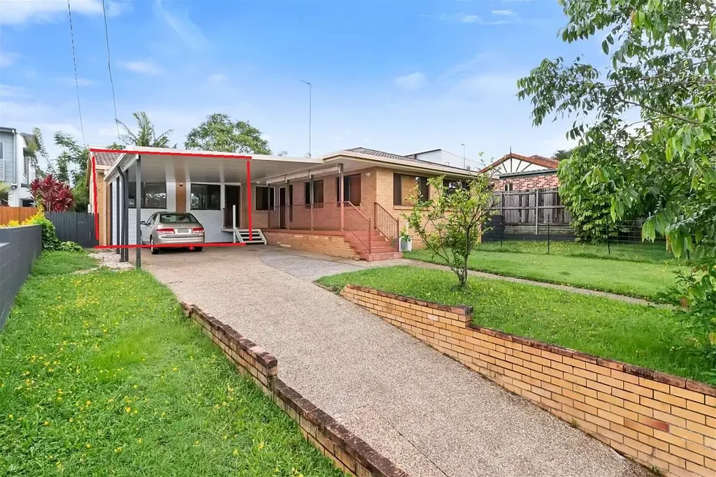 Premium location duplex in Southport
