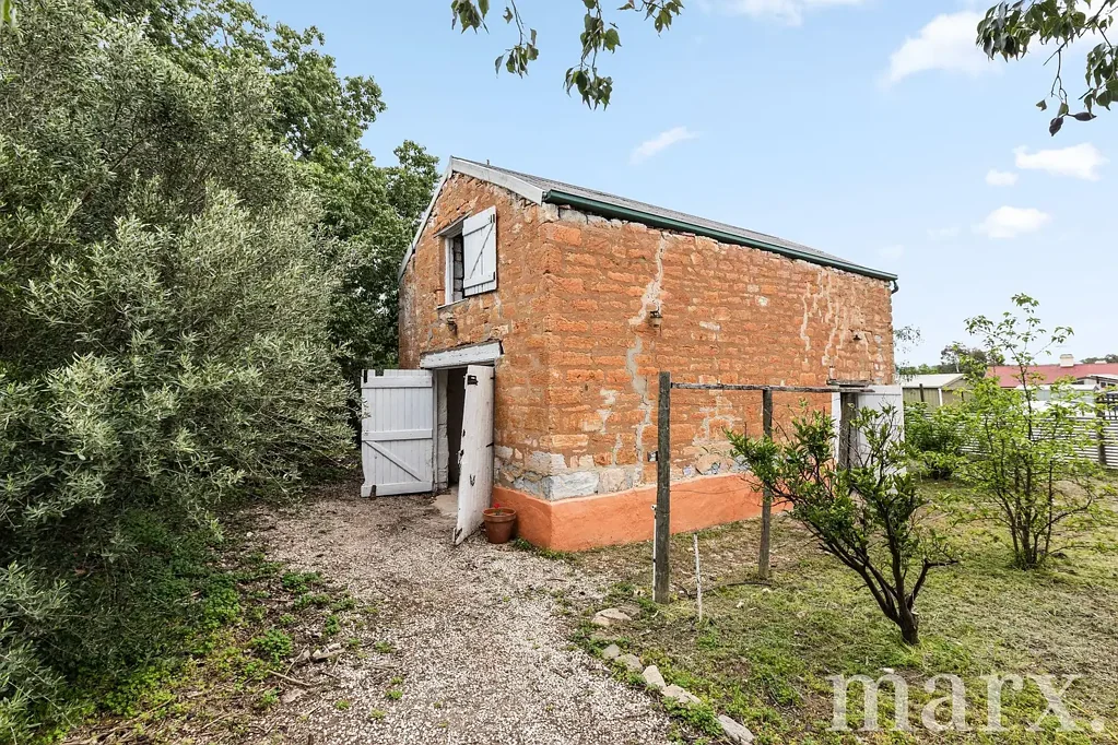 Kapunda A Rare Piece of Kapunda History with Exceptional Potential..