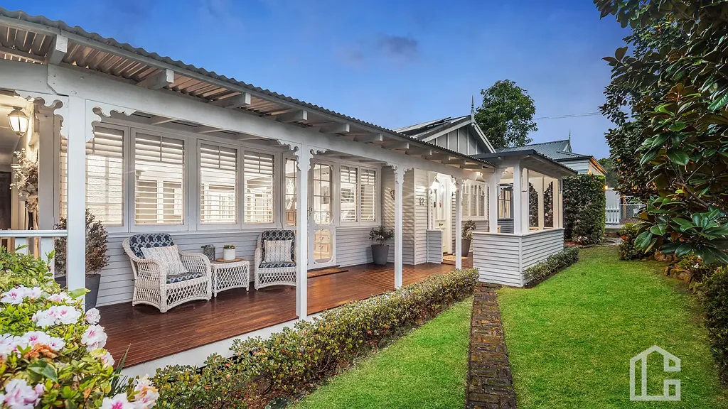 Blaxland 5Kwarto RARE FEDERATION CHARACTER | 1,170SQM | 5+ BEDROOMS | BLAXLAND VILLAGE