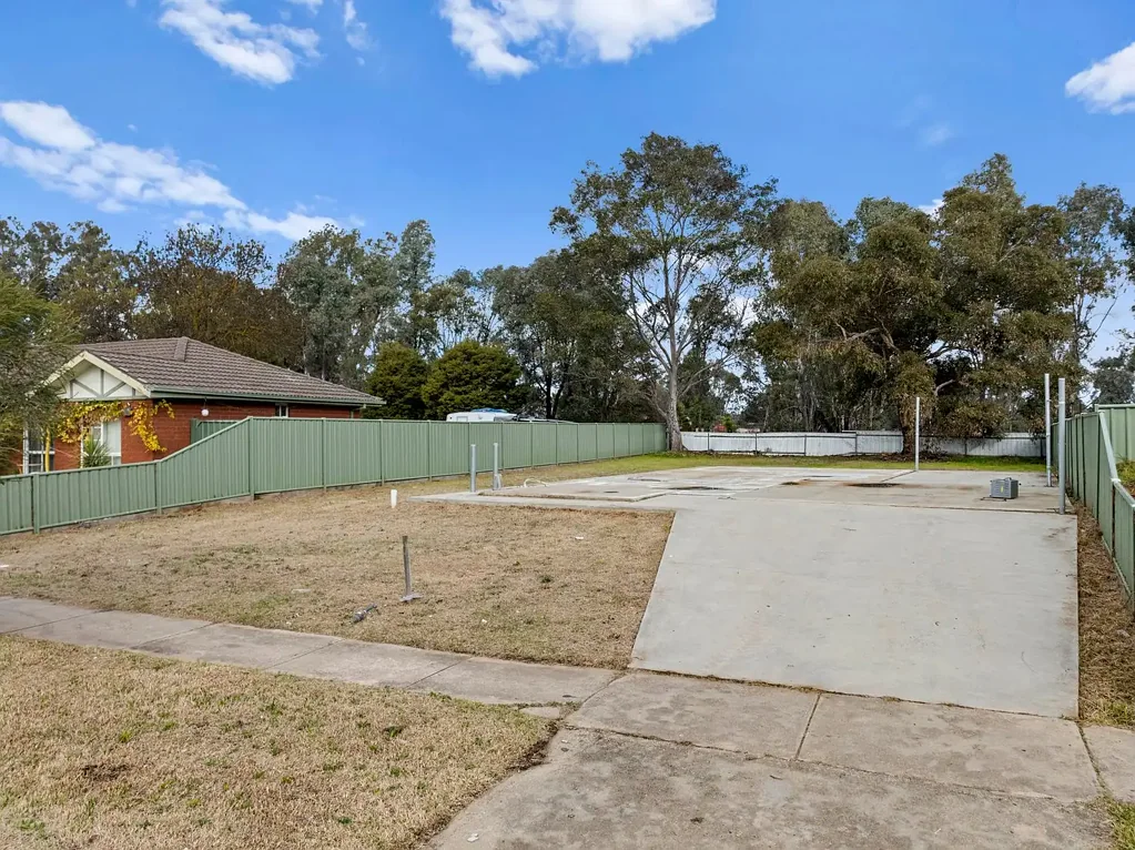 Benalla Vacant (688m2 Approx) Block Ready To Build