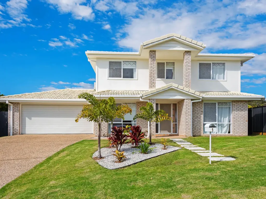 1 Kanangra Crescent, Pacific Pines, QLD 4211