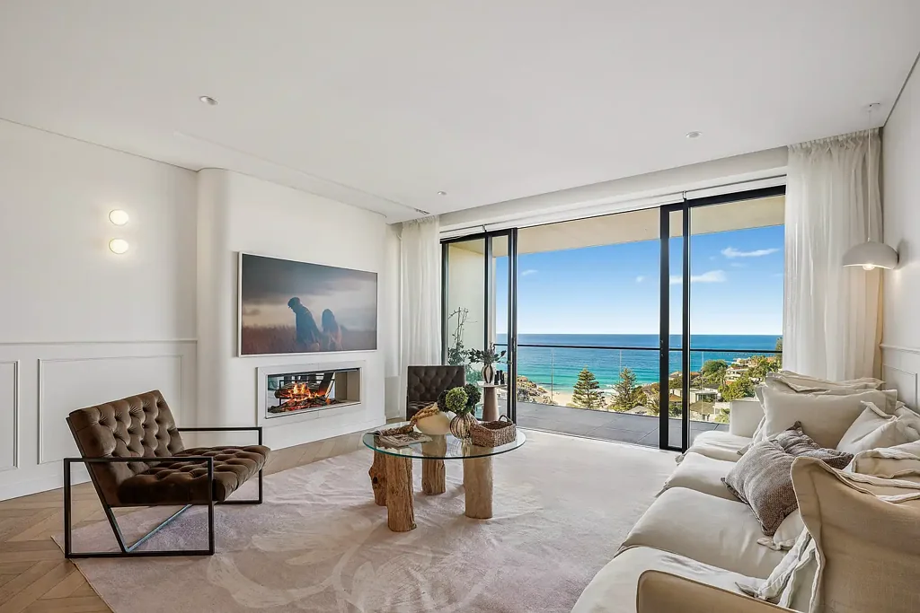Tamarama 3房 完美翻新公寓，坐拥如画海岸美景 Flawlessly Renovated Apartment Embracing Picturesque Coastal Backdrop