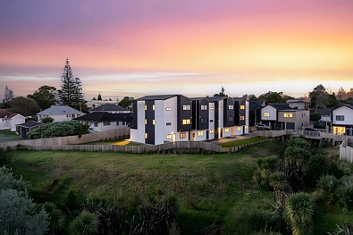Henderson 2Zimmer Pet Friendly Apartment + Giant  Backyard 180m2+
