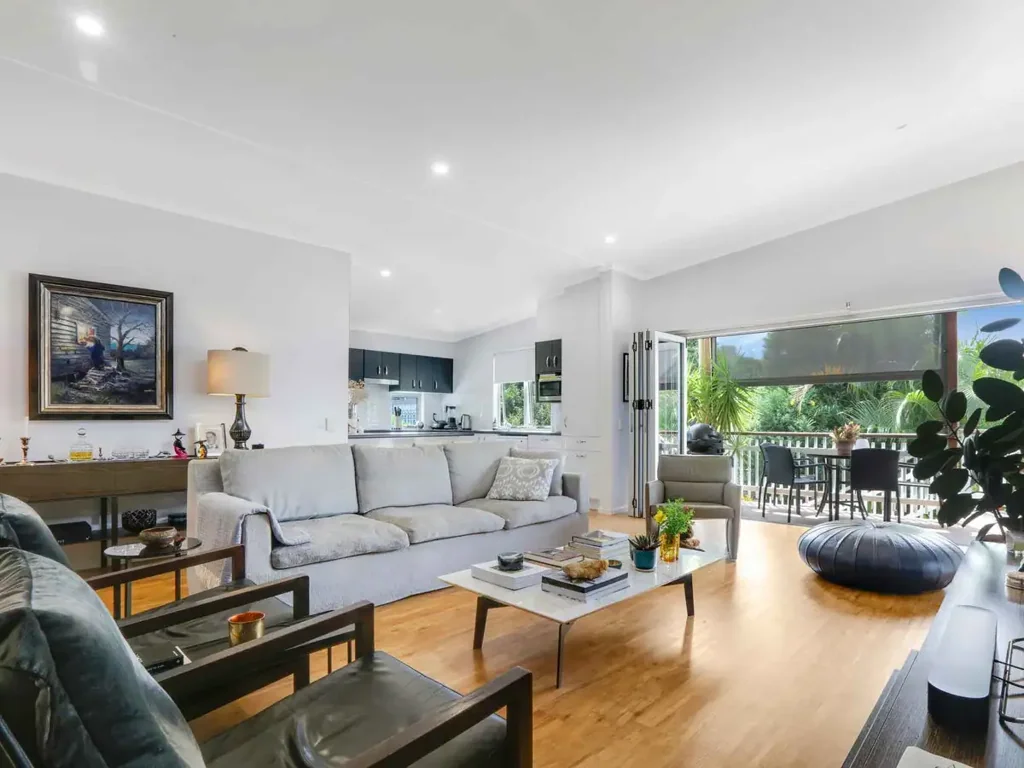 Urban Oasis in Teneriffe: Spacious Living, Modern Comforts, and Unmatched Convenience
