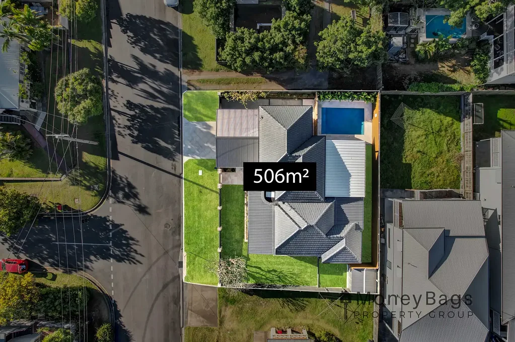 Camp Hill 4ਬੈੱਡਰੂਮ Sophisticated Luxury with City Proximity – A Fully Renovated Masterpiece