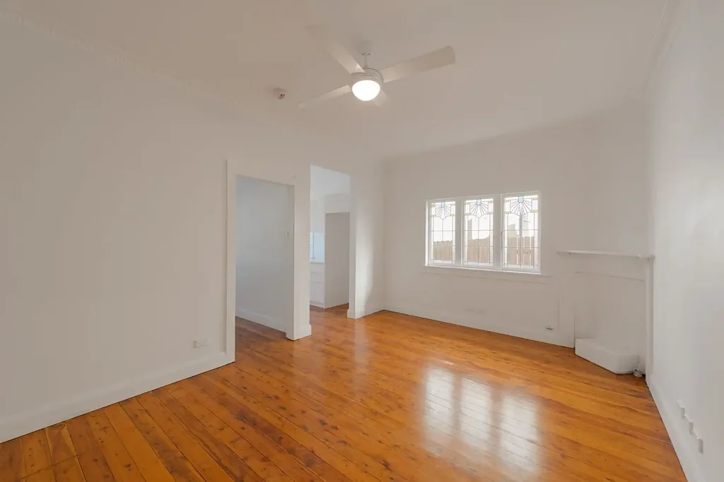 Art Deco Two Bedroom, Two Bathroom Apartment in Prime Location