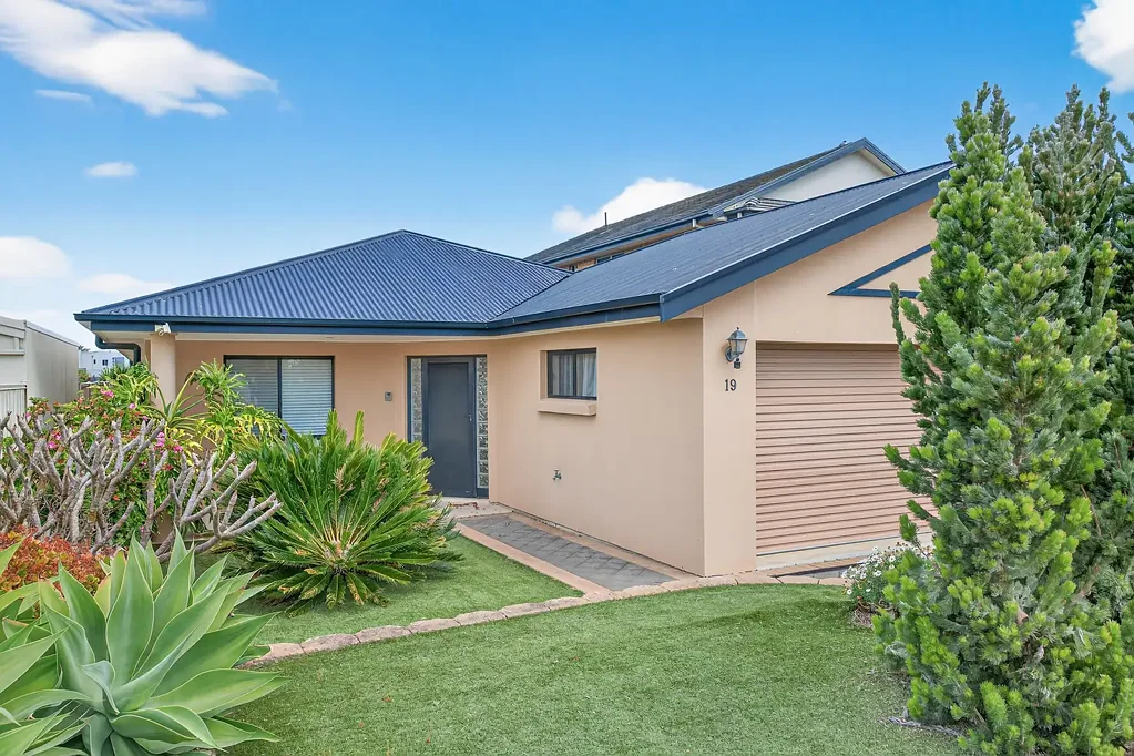 19 Britannia Parade, Hindmarsh Island, SA 5214