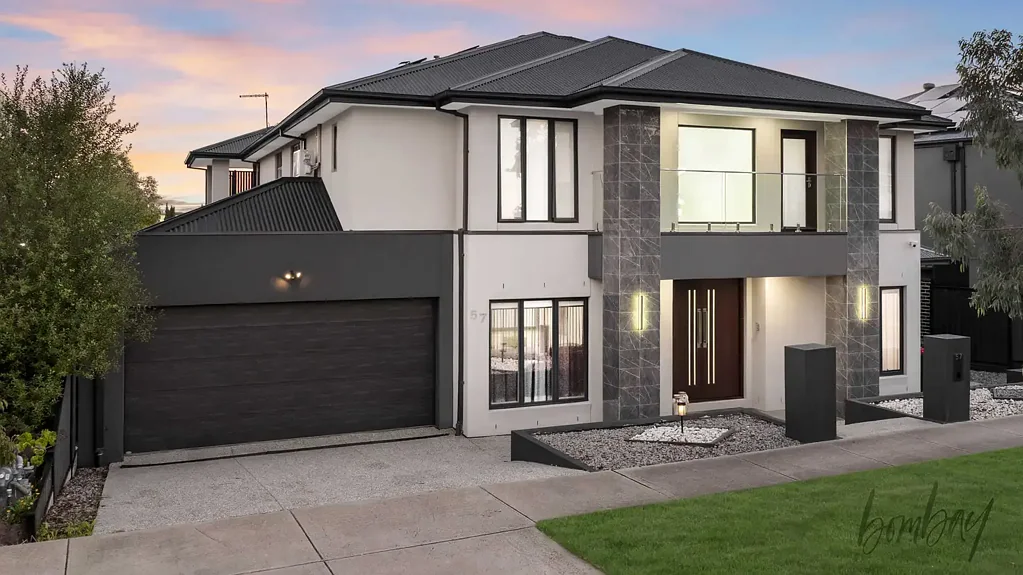Craigieburn 6ห้องนอน Architecturally Designed Masterpiece with Sweeping City Skyline Views