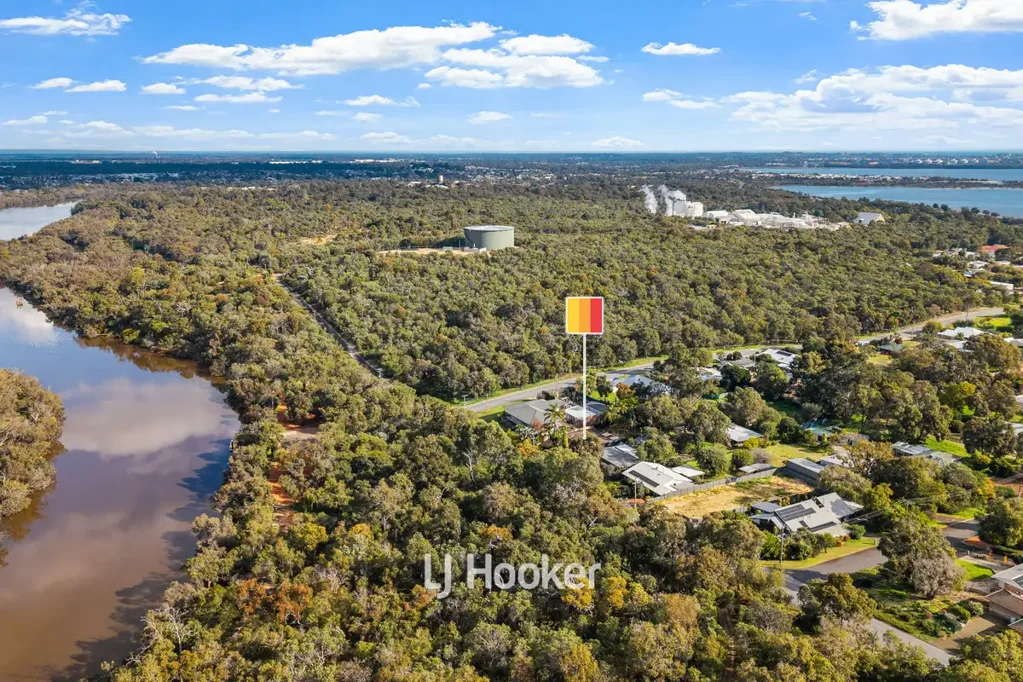 1 Barnes Avenue, Australind, WA 6233