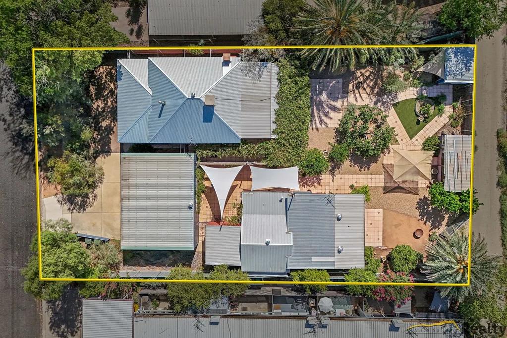 10 Chewings Street, East Side, NT 870
