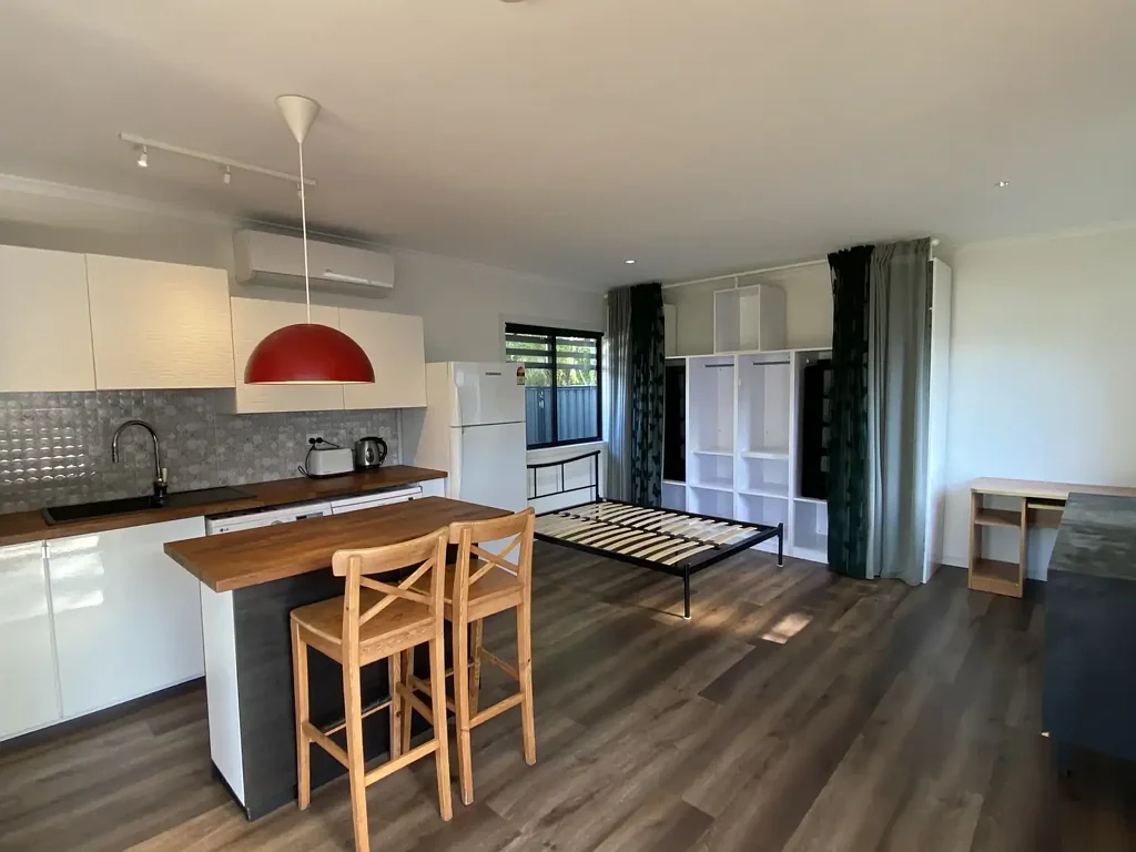 Studio Style Granny Flat with Air Conditioning & HUGE Yard!