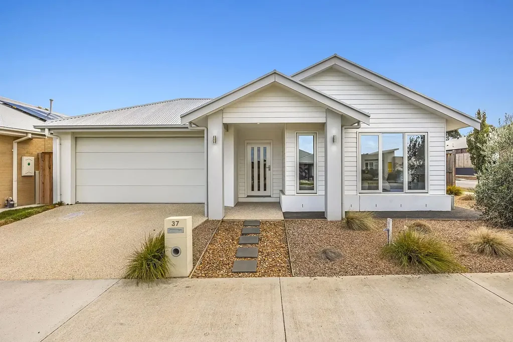 37 Cornflower Way, Mount Duneed, VIC 3217