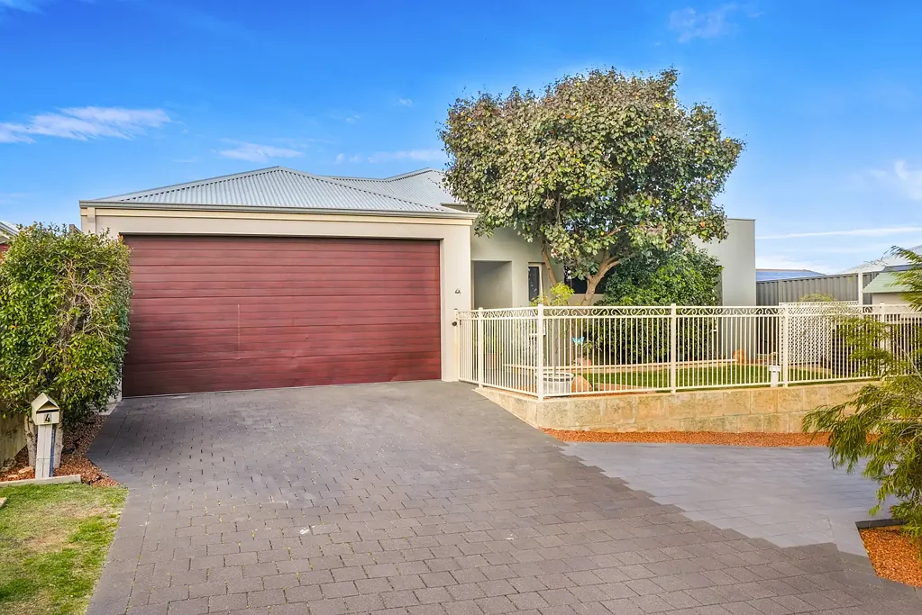 Landsdale 4房  MOVE-IN READY ENTERTAINER PROVIDES A HIGH QUALITY OF LIFE