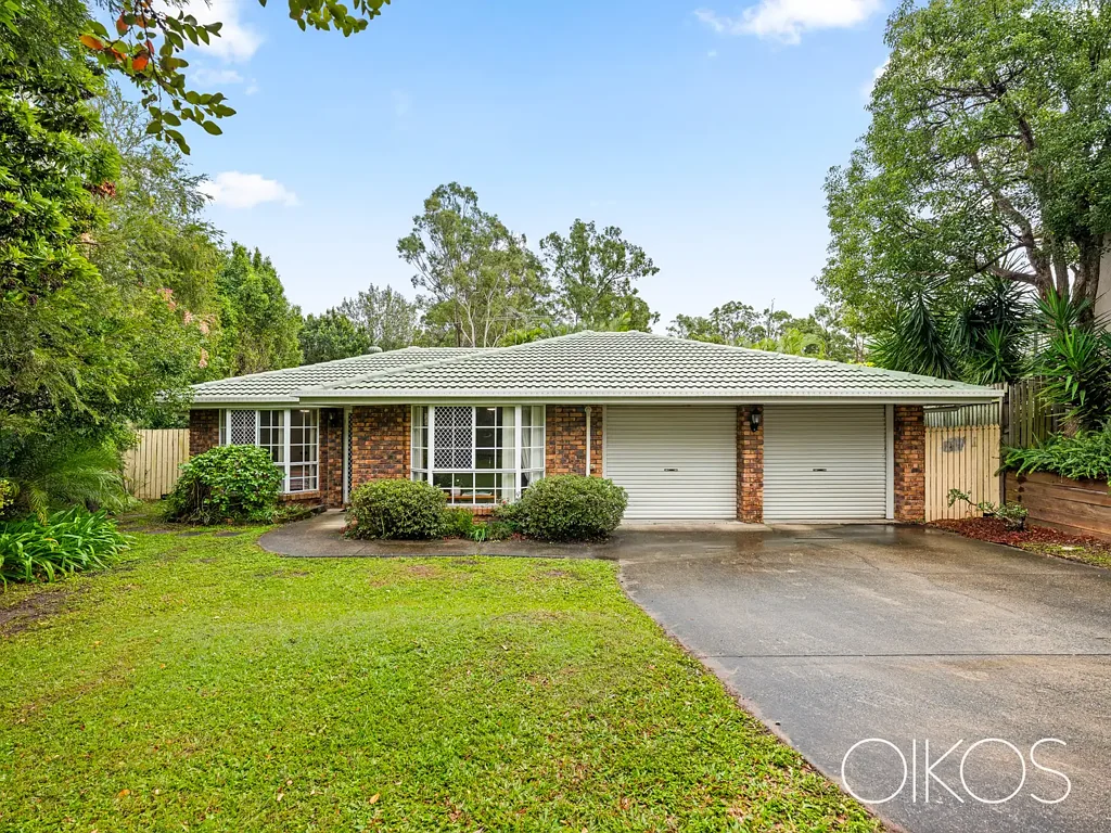 Ferny Grove 4chambre LOWSET FAMILY HOME ON 740M², FRAMED BY BEAUTIFUL GARDENS