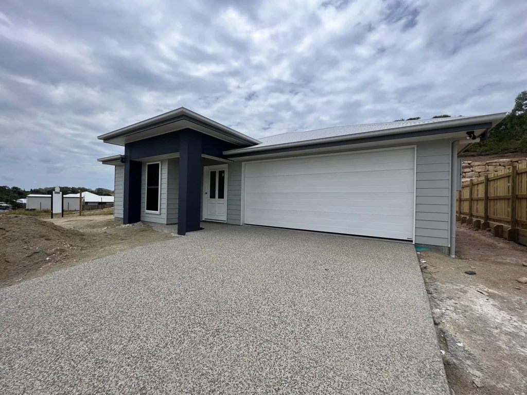 23 Cape Manifold Avenue, Pacific Heights, QLD 4703