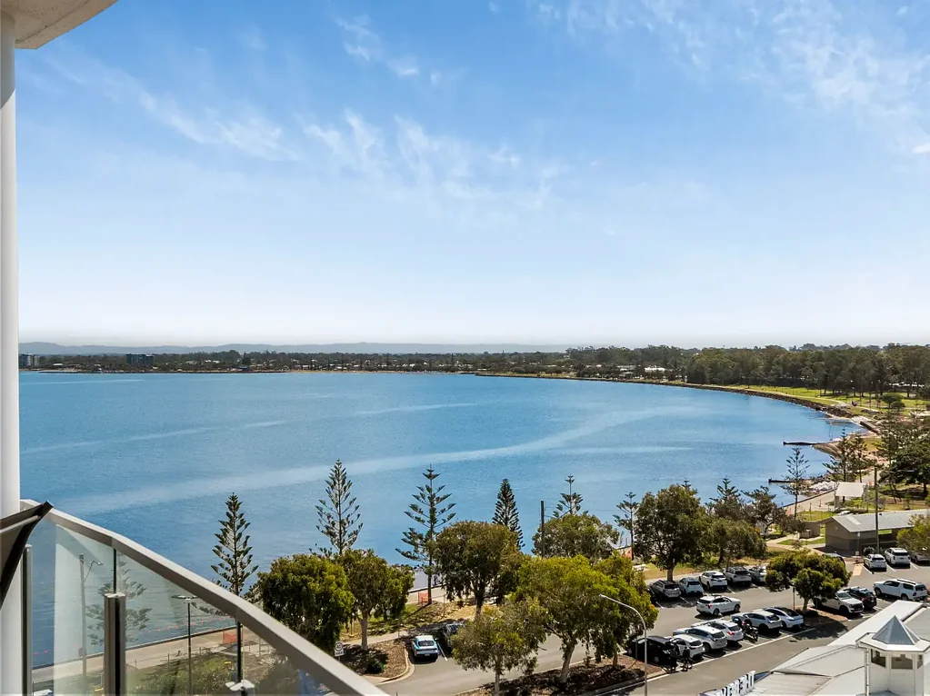 Woody Point 2房 空间、采光与轻松室内外生活的完美融合！ A Wonderful Blend of Space, Light & Effortless Indoor-Outdoor Living!