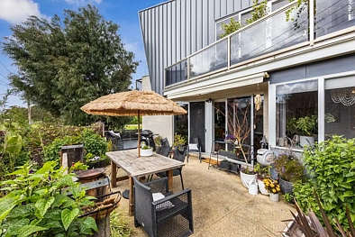 Jan Juc 2房  REFINED COASTAL LIVING WITH PARKLAND VIEWS