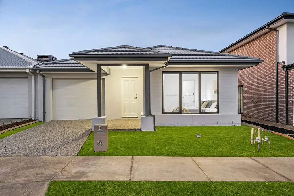 3 Rockdale Road, Clyde North, VIC 3978